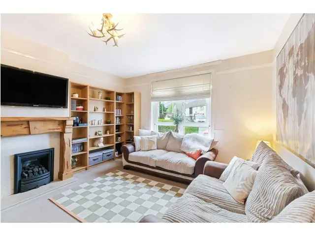 3 Bedroom Semi-Detached House for Sale in Hamilton