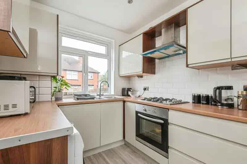 3 Bedroom Furnished House in Chapel Allerton Leeds Zero Deposit Available