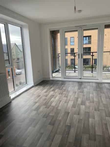 2 Bed Flat South Ockendon New Build Balcony Parking