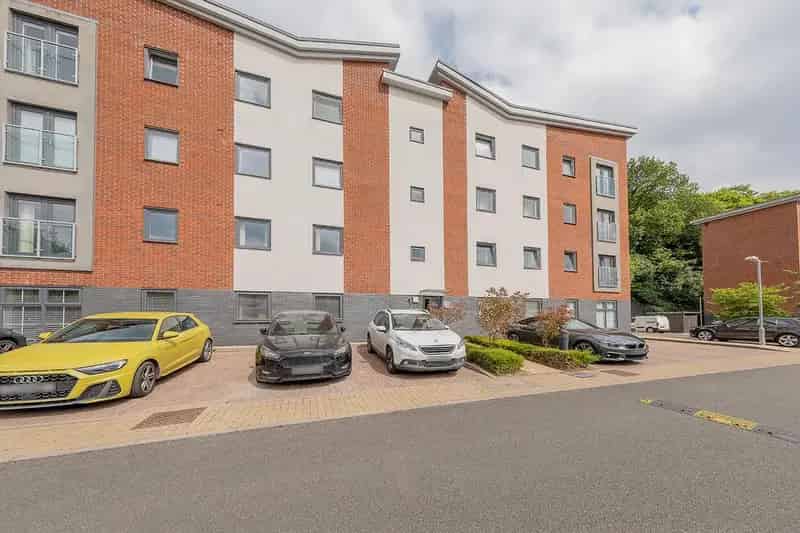 2 Bedroom Flat for Sale Sutton Coldfield - Ideal Investment Opportunity