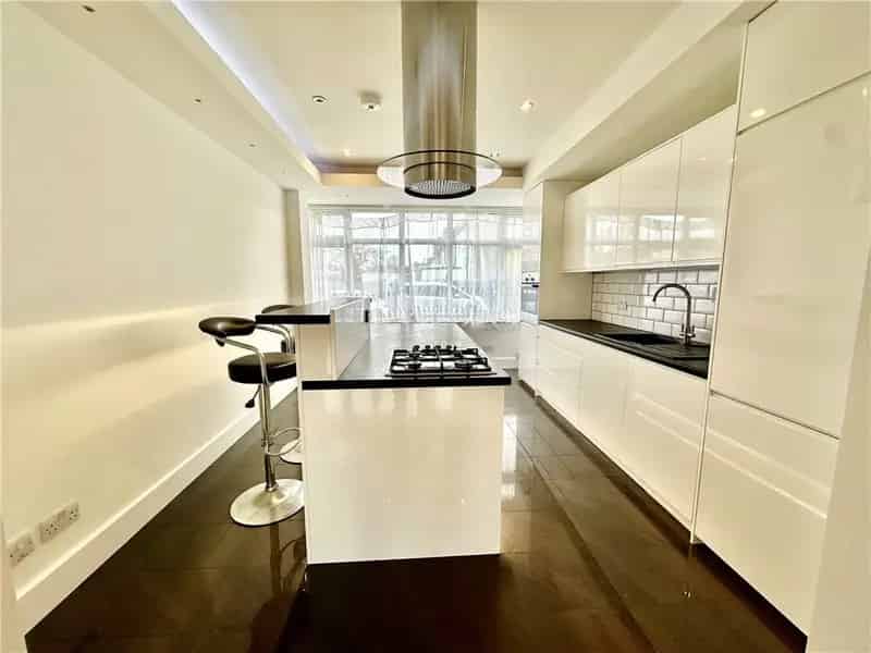 3 Bed House Thornton Heath - Newly Refurbished Family Home