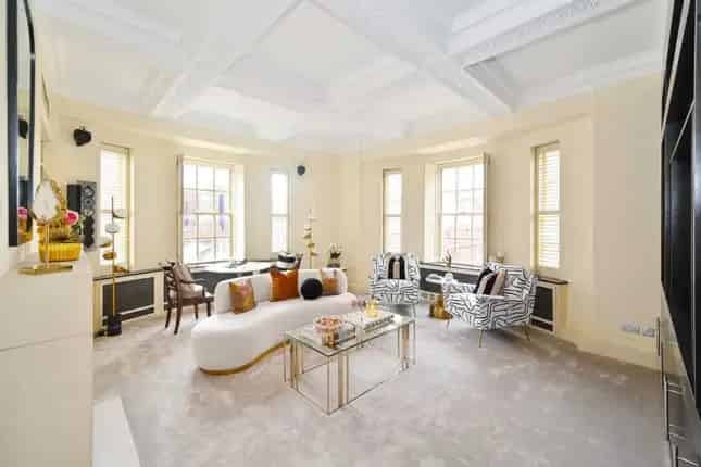 Flat for Sale in Davies Street London W1K