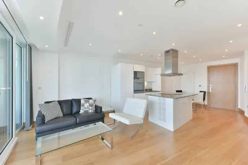 1 Bedroom Flat for Sale in Canary Wharf