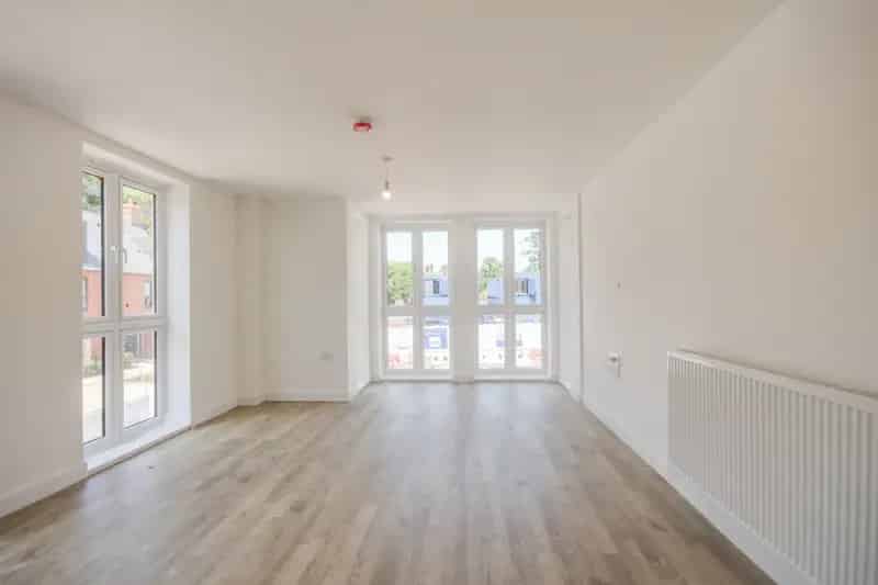 2 Bedroom Flat To Rent Available 09102025