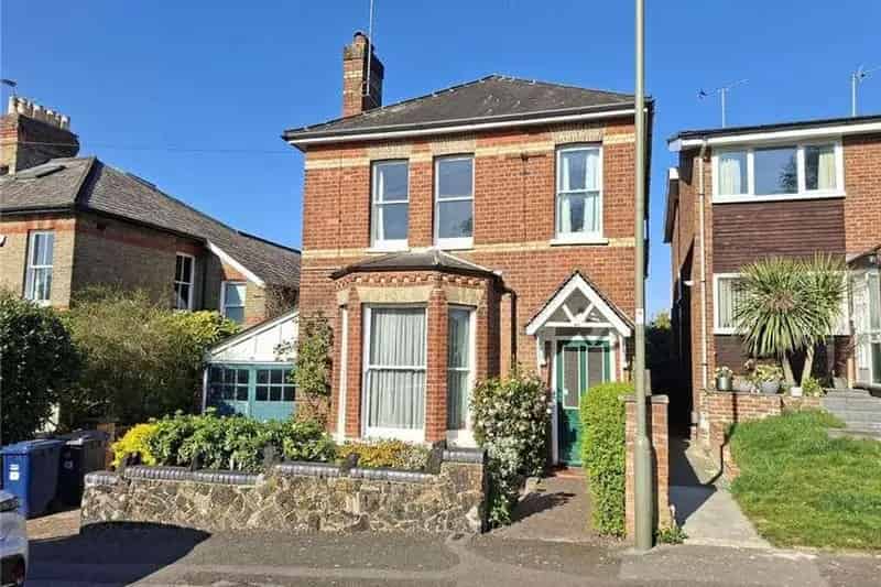 4 Bedroom Detached House For Sale Near High Barnet Station