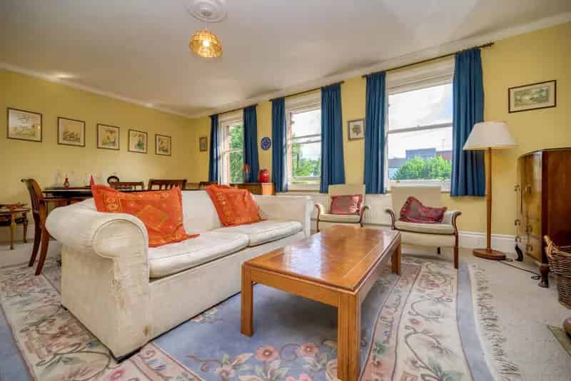 2 Bedroom Apartment House to Rent Caversham