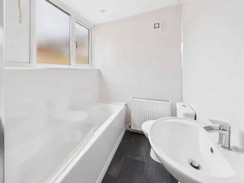 2 Bedroom Terraced House For Sale Near Chanterlands Ave