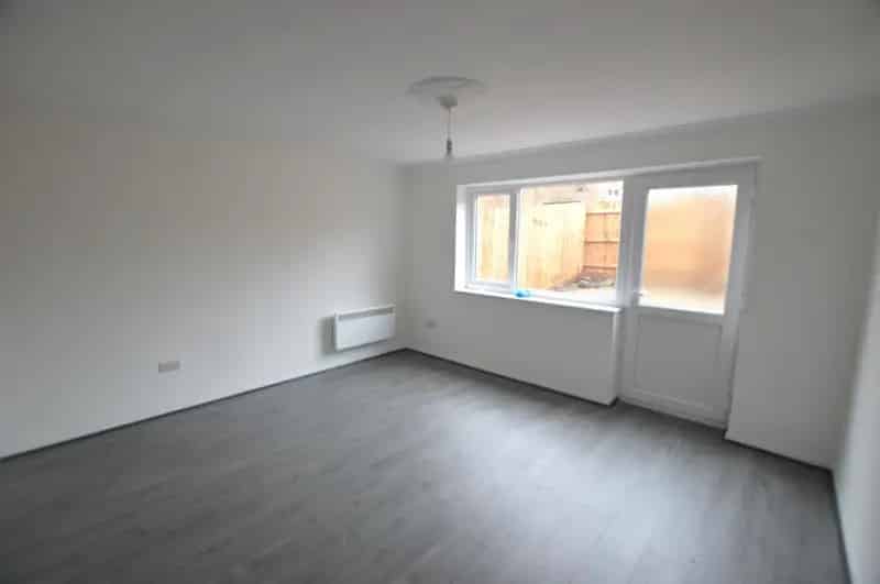 2 Bedroom House To Let Leicester Newly Refurbished Garage Off Road Parking