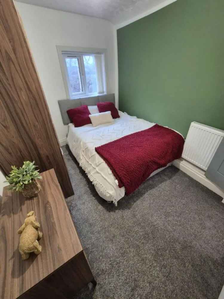 5 Bedroom House Share with Ensuite Rooms and Garden