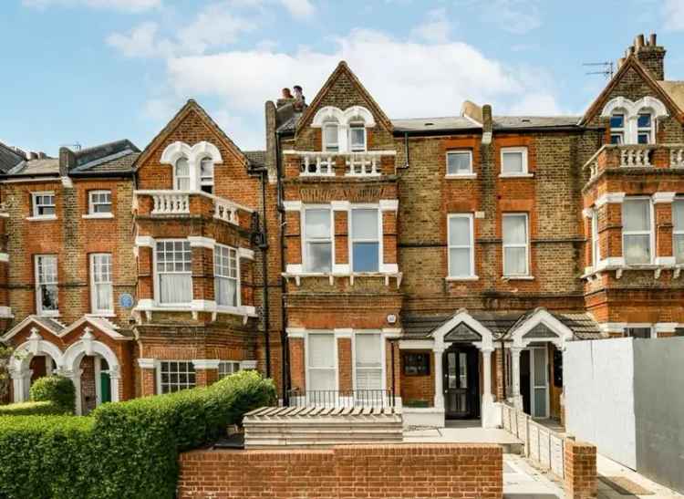West Hampstead 2 Bed 2 Bath Garden Flat