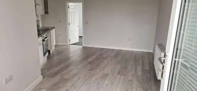 1 Bedroom Flat Above Shops Available Now
