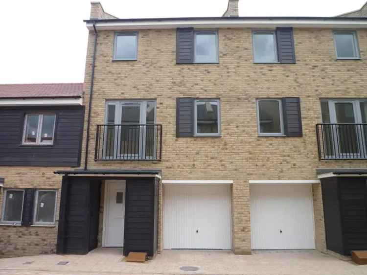 4 Bedroom Terraced House to Rent