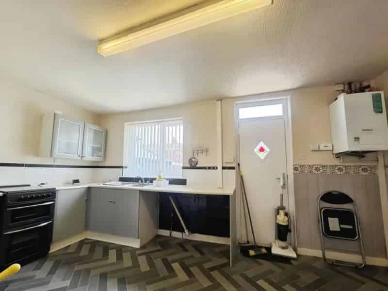 3 Bed House For Sale Near Schools with Ample Parking