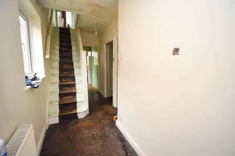 3 Bed House for Sale Sevenoaks Refurbishment Project