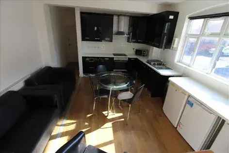 5 Bedroom Student House Southampton