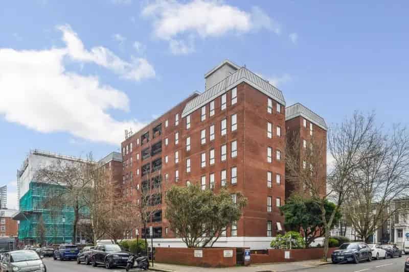 2 Bedroom Flat for Sale 800 SQ FT Near Fulham Broadway