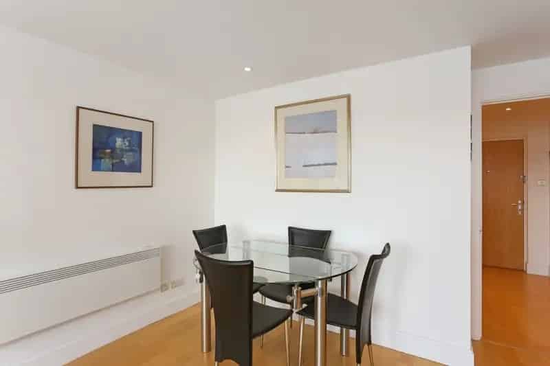 2 Bedroom Apartment to Rent in London - Westminster Views