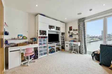3 Bedroom River View Flat New Providence Wharf London