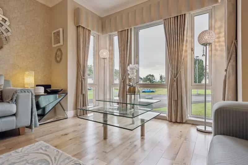 Spacious 5-Bedroom Home with Double Garage in Exclusive Estate