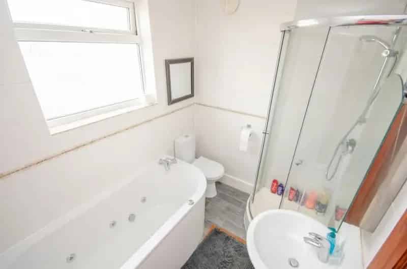 3 Bed Semi-Detached House for Sale