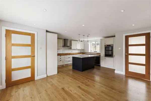 Barn Conversion in Buckinghamshire Chilterns - 3 Beds, 2 Reception Rooms