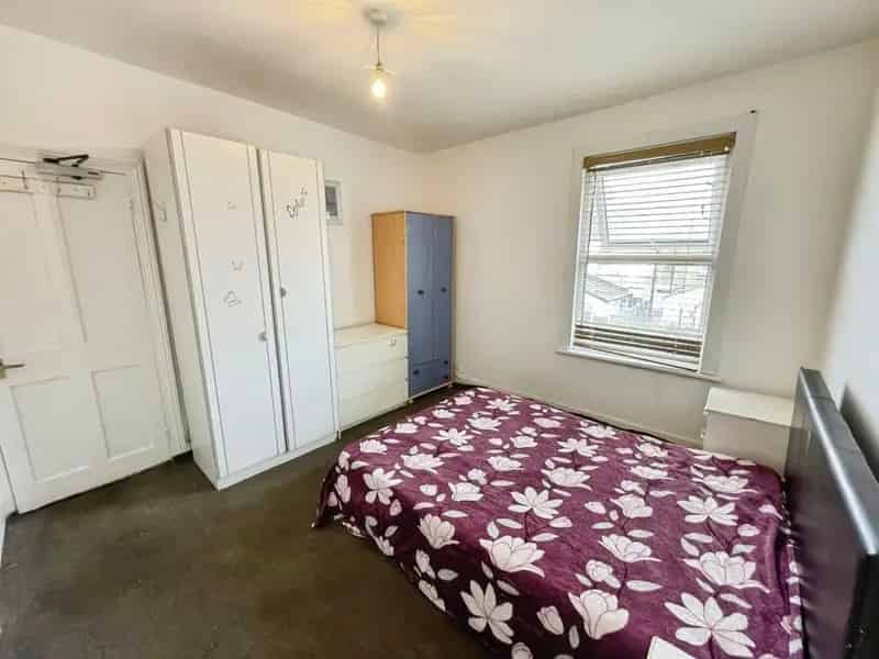 2 Bedroom Mid Terrace House to Rent London E13