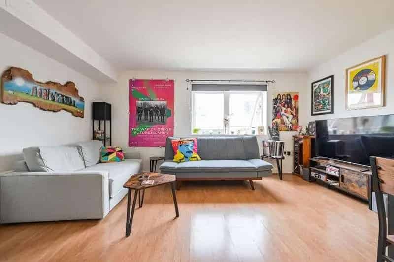 1 Bed Flat for Sale Near Mile End Park