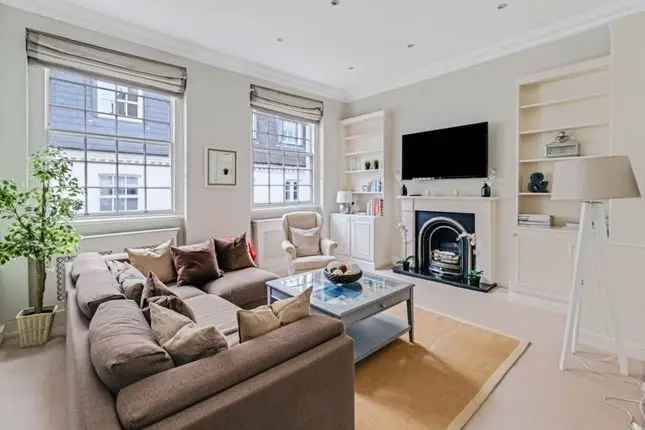 Mews house to rent in Queen's Gate Place Mews, London SW7