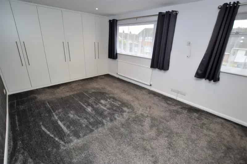 3 Bedroom Semi Detached House For Sale in Wigston