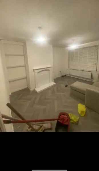 Flat For Rent in Birmingham, England