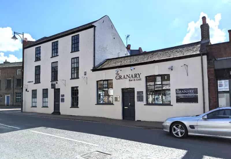 Pub with Restaurant and Letting Rooms in Long Sutton