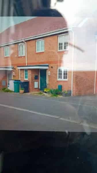 Large 3 Bed Felpham House 2 Toilets Artificial Grass Parking