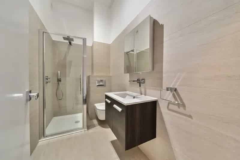 Elegant 1-Bedroom Apartment in Kensington's Moscow Mansions