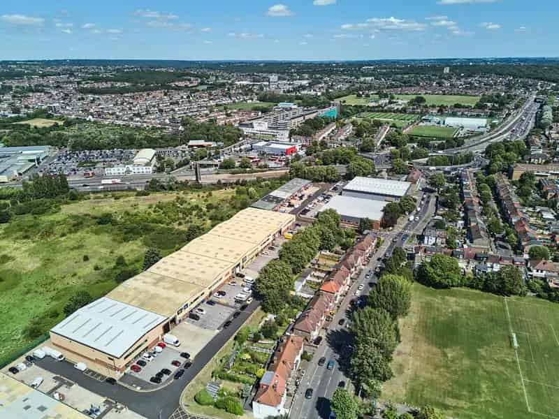 Waltham Park Way Unit 14: Secure Estate Unit near North Circular