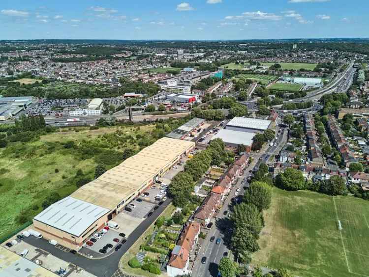 Waltham Park Way Unit 14: Secure Estate Unit near North Circular