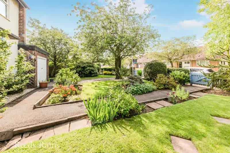2 Bedroom Semi Detached House Sutton Cheshire