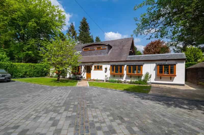 5 Bedroom Detached House for Sale Banstead