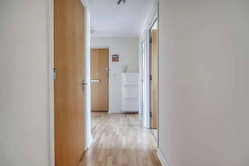 2 Bed Flat for Sale in Gorgie, Edinburgh