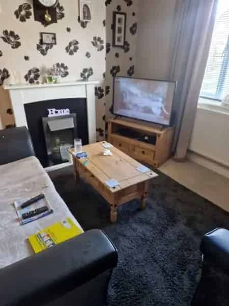 2 Bed House with Garden Office Parking and Garage Potential