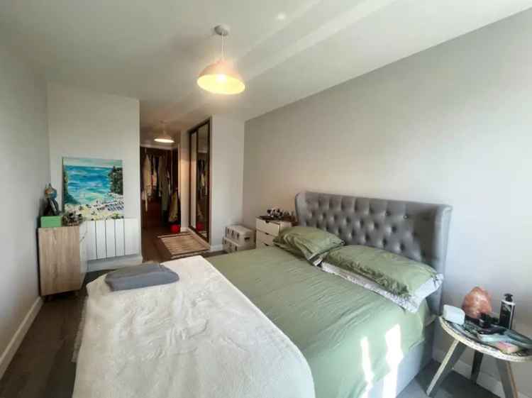 2 Bedroom Flat To Rent Available 10062025