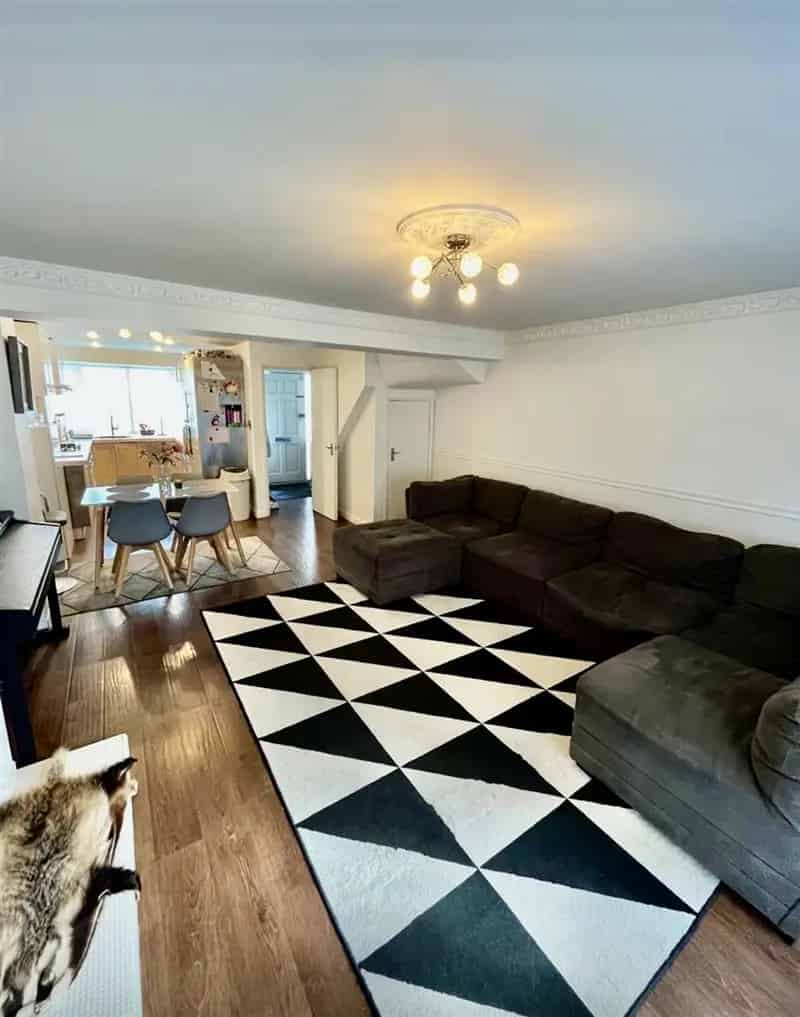 3 Bedroom Townhouse Near Canary Wharf