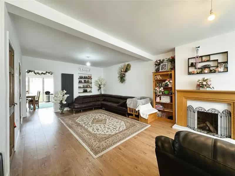 4 Bedroom Semi Detached House For Sale Hull