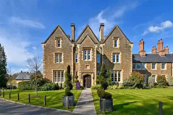 Parklands Manor Apartments and Houses for Sale