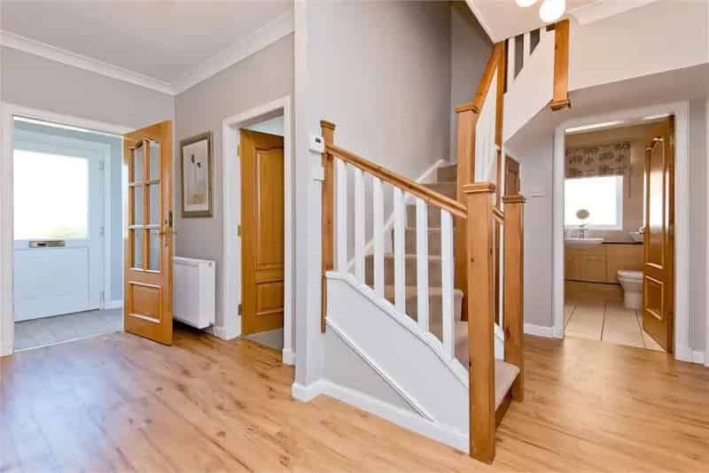 3 Bed Detached Bungalow with 2 Reception Rooms and Gardens