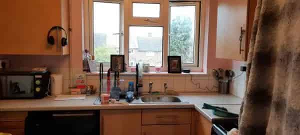2 Bedroom Maisonette Near Schools and Shops in Dartford