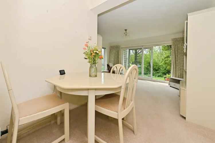 Boxmoor Riverside Apartment Canal Views Two Bedrooms Garage Parking