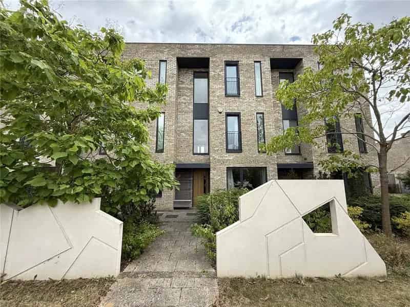 4 Bedroom Terraced House for Rent