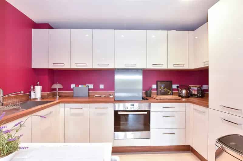 2 Bedroom Flat for Sale with Balcony and Parking