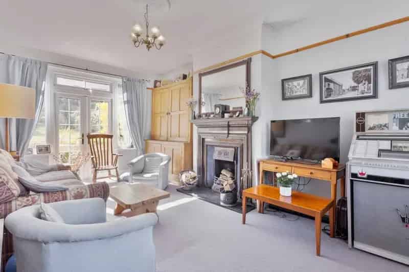 5 Bedroom Semi Detached House for Sale Sandgate Kent