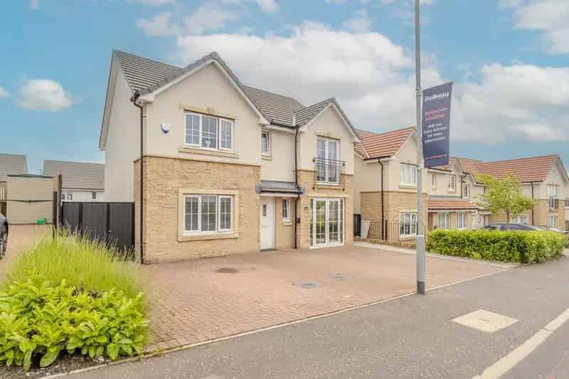 4 Bedroom Detached Villa for Sale
